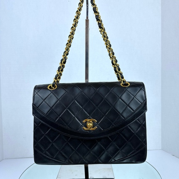 CHANEL CC Single Flap Quilted Lambskin Leather  Bag - Picture 2 of 15